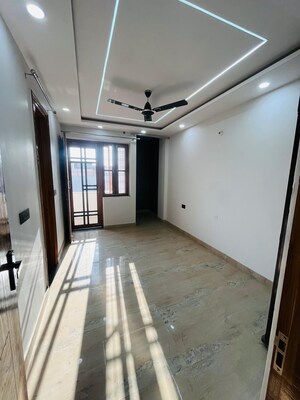 Balcony in 3 BHK Builder Floor at Gms Road – for Sale