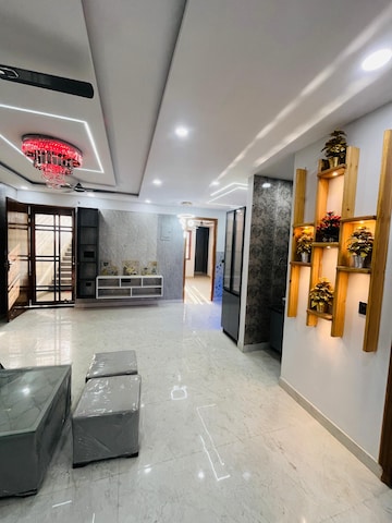 Parking in 3 BHK Builder Floor at Gms Road – for Sale