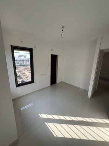 Room in 3 BHK Builder Floor at Ahura Ecopolitan, Punawale – for Rent