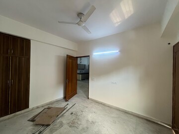 Room in 2 BHK Builder Floor at Sector 46 – for Rent