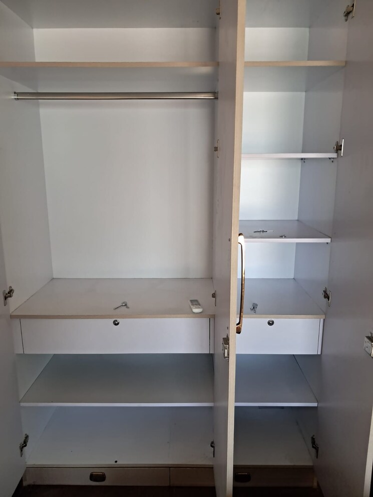 Master Bedroom, mahagun-moderne 2 Bedroom 1250 Sq.Ft. Apartment In Sector 78 Noida 8900223