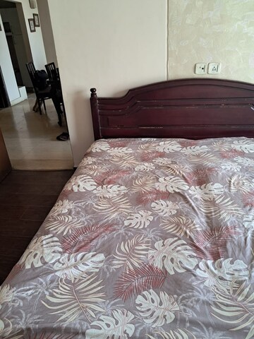 Bedroom in 2 BHK Apartment at Mahagun Moderne, Sector 78 – for Rent