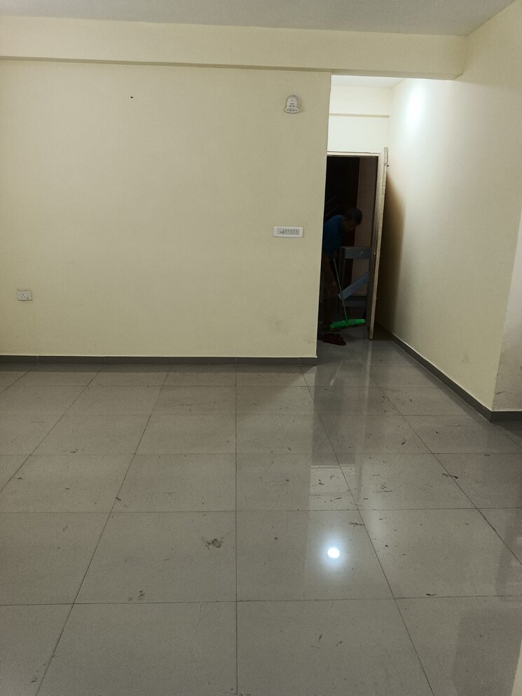 Room, pyramid-fusion-homes 3 Bedroom 1560 Sq.Ft. Apartment In Sector 70a Gurgaon 8900241