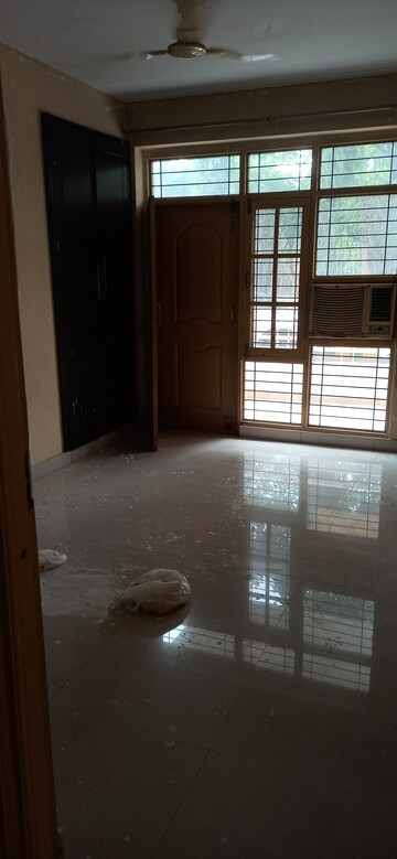 Kitchen in 4 BHK Apartment at Aviation Heights, Sector 52 – for Rent