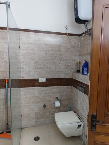 Master Bedroom in Studio Villa at Sainik Farm – for Rent