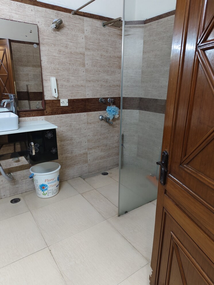 Kitchen, sainik farm Studio 550 Sq.Ft. Villa In Sainik Farm Delhi 8900284