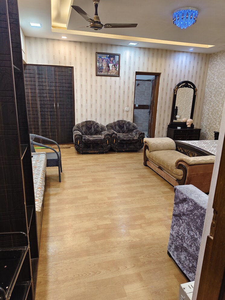 Bedroom, sainik farm Studio 550 Sq.Ft. Villa In Sainik Farm Delhi 8900284