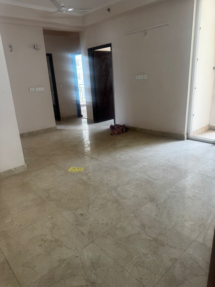 Room, amrapali-golf-homes 3 Bedroom 1115 Sq.Ft. Apartment In Sector 4 Greater Noida Greater Noida 8900314