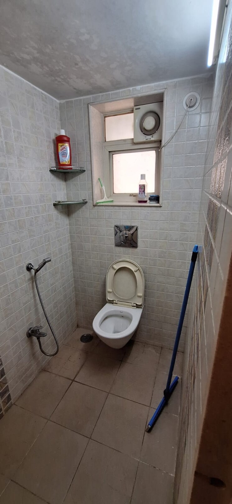 Bathroom, shivajinagar 3 Bedroom 1600 Sq.Ft. Apartment In Shivajinagar Pune 8900305