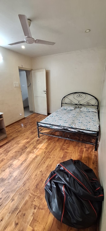 Bedroom in 3 BHK Apartment at Shivajinagar – for Rent