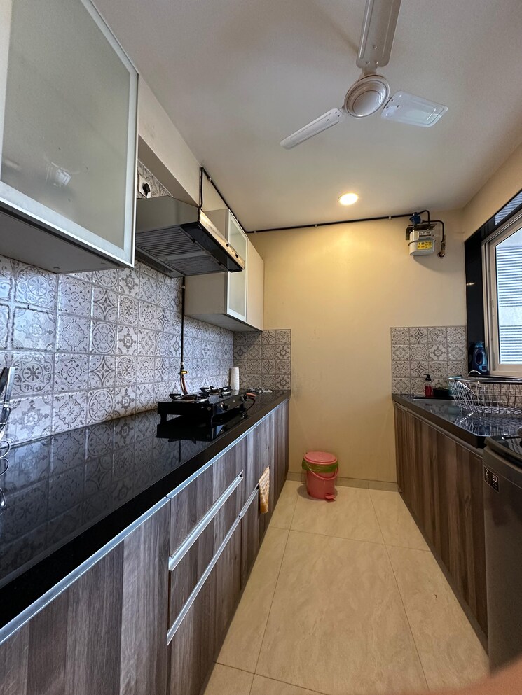 Kitchen, lokhandwala 2 Bedroom 630 Sq.Ft. Apartment In Lokhandwala Mumbai 8900403