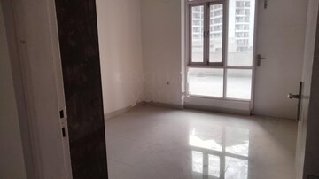 Room in 3.5 BHK Apartment at Pareena The Elite Residences, Sector 99 – for Rent