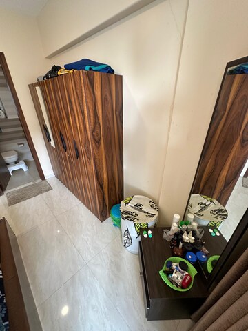  2 BHK Apartment at Lokhandwala – for Sale