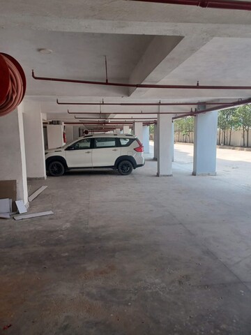 Parking in 3 BHK Apartment at Turner Road – for Rent