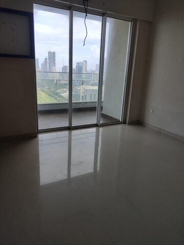 Room in 3 BHK Apartment at K Raheja Vivarea, Mahalaxmi – for Rent