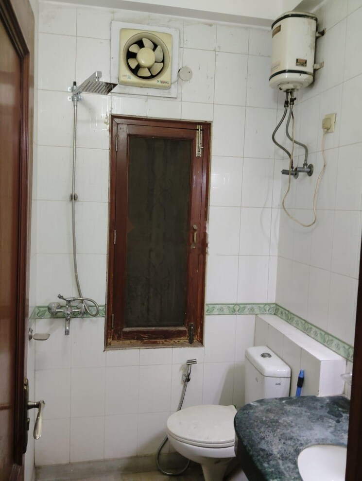 Bathroom, sector 41 3 Bedroom 1101 Sq.Ft. Apartment In Sector 41 Gurgaon 8900383