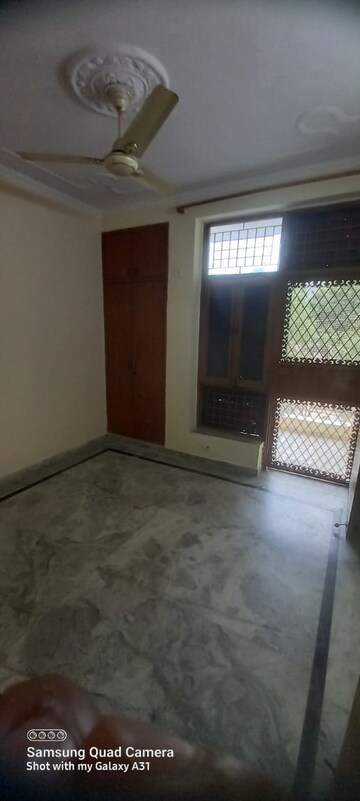 2 BHK Builder Floor For Rent in Green Fields Colony