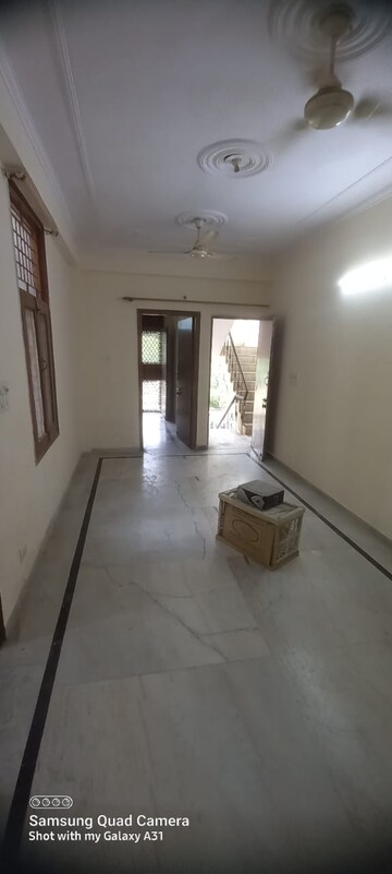Building Lobby in 2 BHK Builder Floor at Green Fields Colony – for Rent