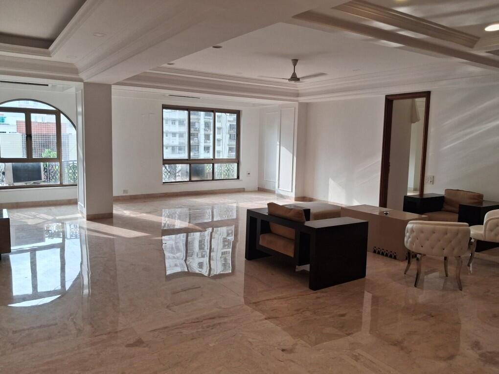 3 BHK + Servant Room 2200 Sq.Ft. Apartment in Urvashi Malabar Hill