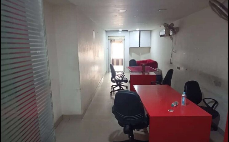 Team Area, hazratganj Commercial Office Space 1200 Sq.Ft. In Hazratganj Lucknow 8865707