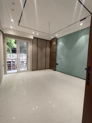 Room in 3 BHK Builder Floor at Sushant Lok 3, Sector 57 – for Sale