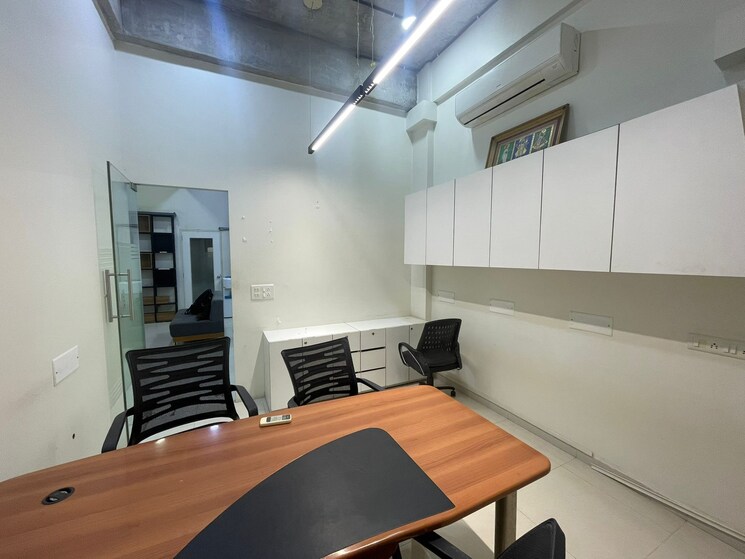 Team Area, science city Commercial Office Space 1232 Sq.Ft. In Science City Ahmedabad 8900462