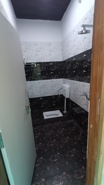 Attached Bathroom in 3 BHK Apartment at The Mall Avenue – for Rent
