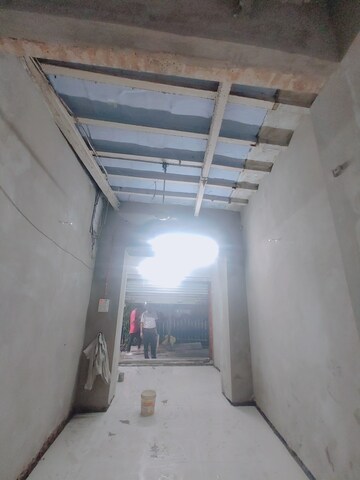  Showroom – Exterior View View at New Market - for Rent