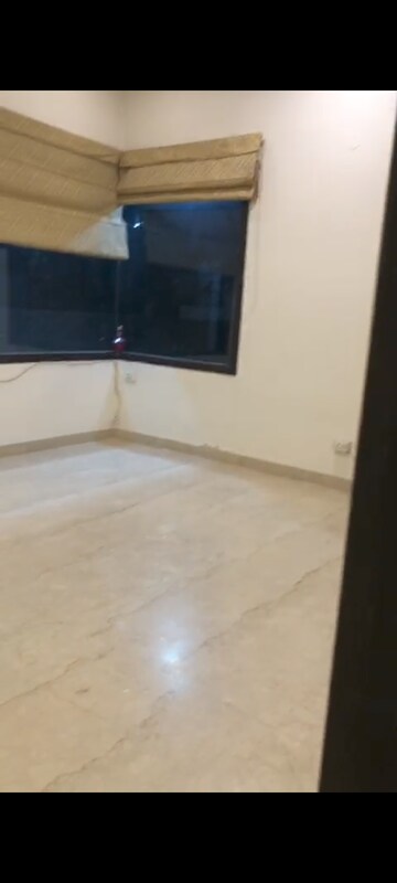 Room in 4 BHK Builder Floor at RWA Apartments Sector 47, Sector 47 – for Rent