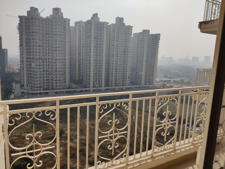 Exterior View, mahagun-mantra-i 3 Bedroom 1400 Sq.Ft. Apartment In Sector 10 Greater Noida Greater Noida 8900552