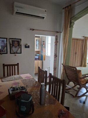 Furnished Amenities in 4 BHK Independent House at Janata Colony – for Sale