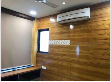 Room in  Office Space at Shilp Arista, Bodakdev – for Rent