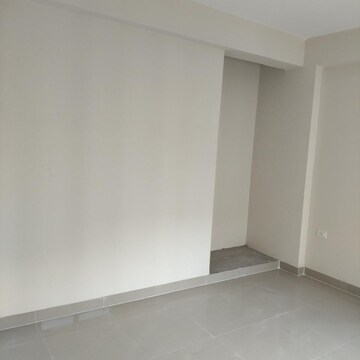 Room in 2 BHK Apartment at Paramount Emotions Phase II, Sector 1 Greater Noida – for Sale