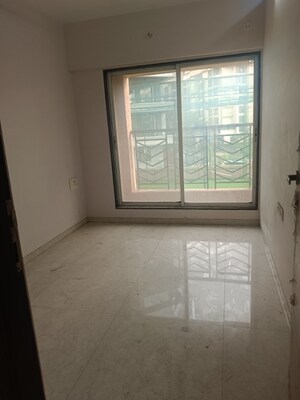 Room in 4 BHK Apartment at Parikh Yash Platina, Virar West – for Sale