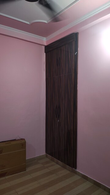 Furnished Amenities in 2 BHK Builder Floor at Pratap Vihar GDA Flats, Pratap Vihar – for Sale