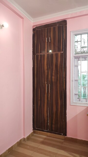 Furnished Amenities in 2 BHK Builder Floor at Pratap Vihar GDA Flats, Pratap Vihar – for Sale