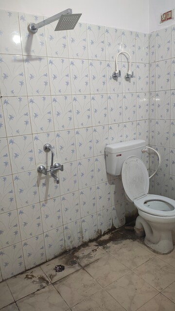 Bathroom in 2 BHK Builder Floor at Pratap Vihar GDA Flats, Pratap Vihar – for Sale
