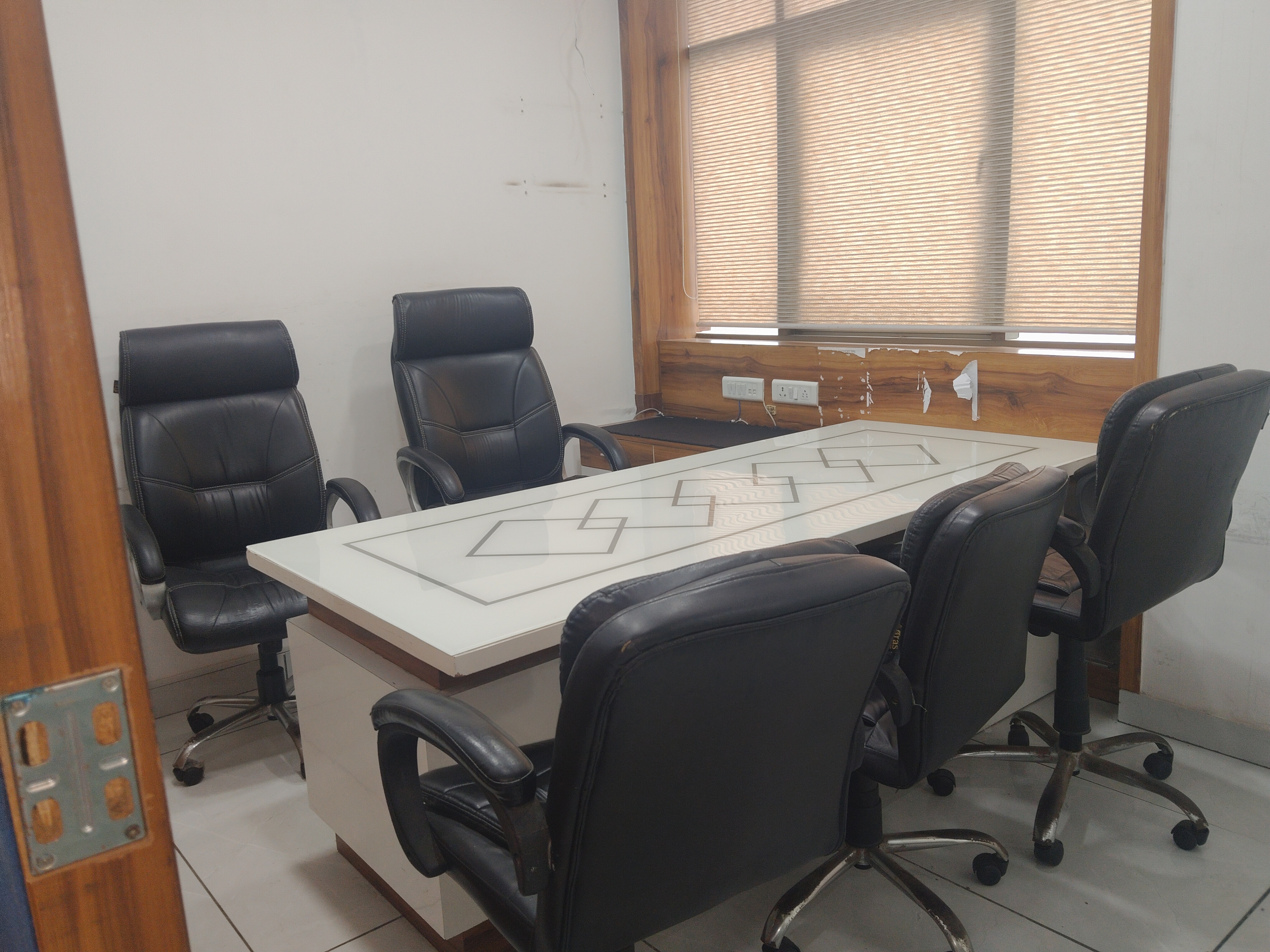 Office Space For Rent in Pearls Best Height 