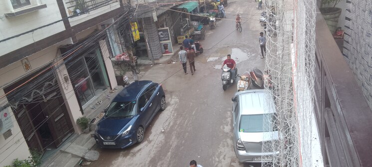  Parking, dashrath puri 2 Bedroom 65 Sq.Yd. Apartment In Dashrath Puri Delhi 8900528