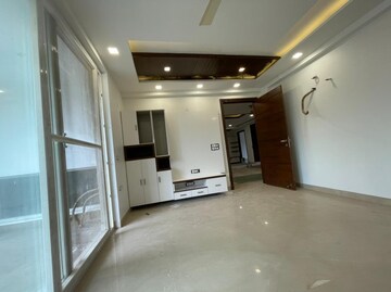 Kitchen in 4 BHK Builder Floor at Sector 17 – for Sale