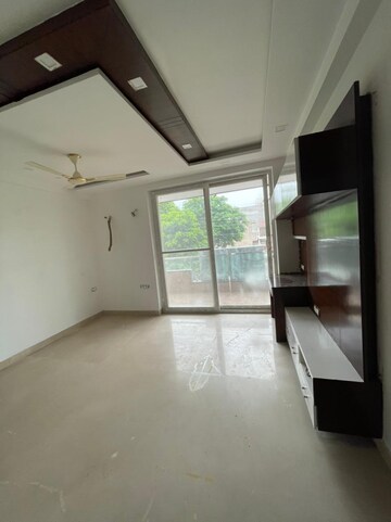 Room in 4 BHK Builder Floor at Sector 17 – for Sale