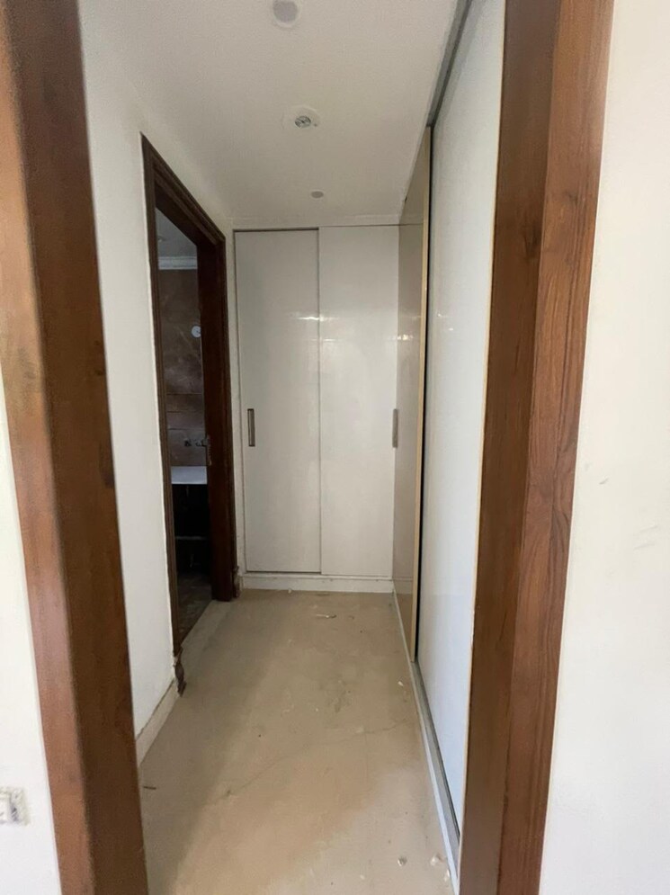 undefined, sector 17 4 Bedroom 350 Sq.Yd. Builder Floor In Sector 17 Faridabad 8900711