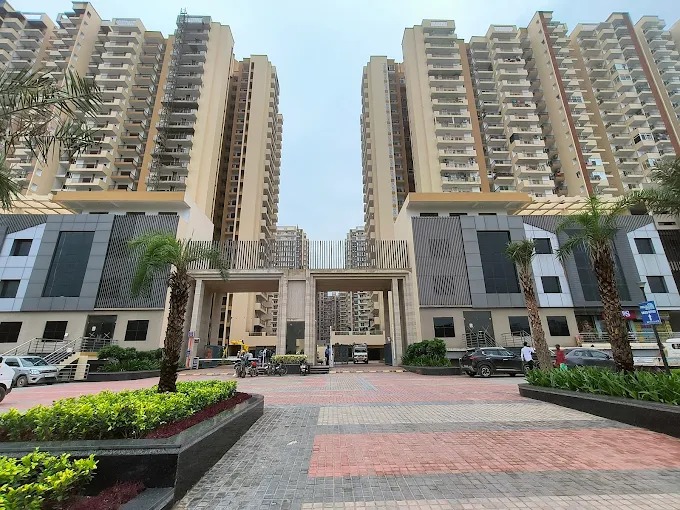 3 BHK Apartment For Sale in Nirala World Estate I