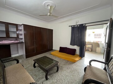 Living Room in 1 BHK Builder Floor at Green Park Extension – for Rent