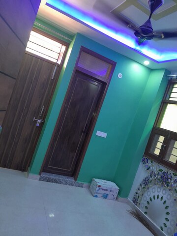 Furnished Amenities in 3 BHK Builder Floor at Dwarka Mor – for Rent