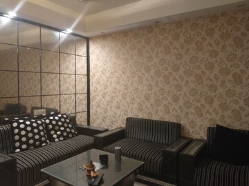 Living Room in 2 BHK Builder Floor at Sunshine Enclave, Vip Road – for Rent