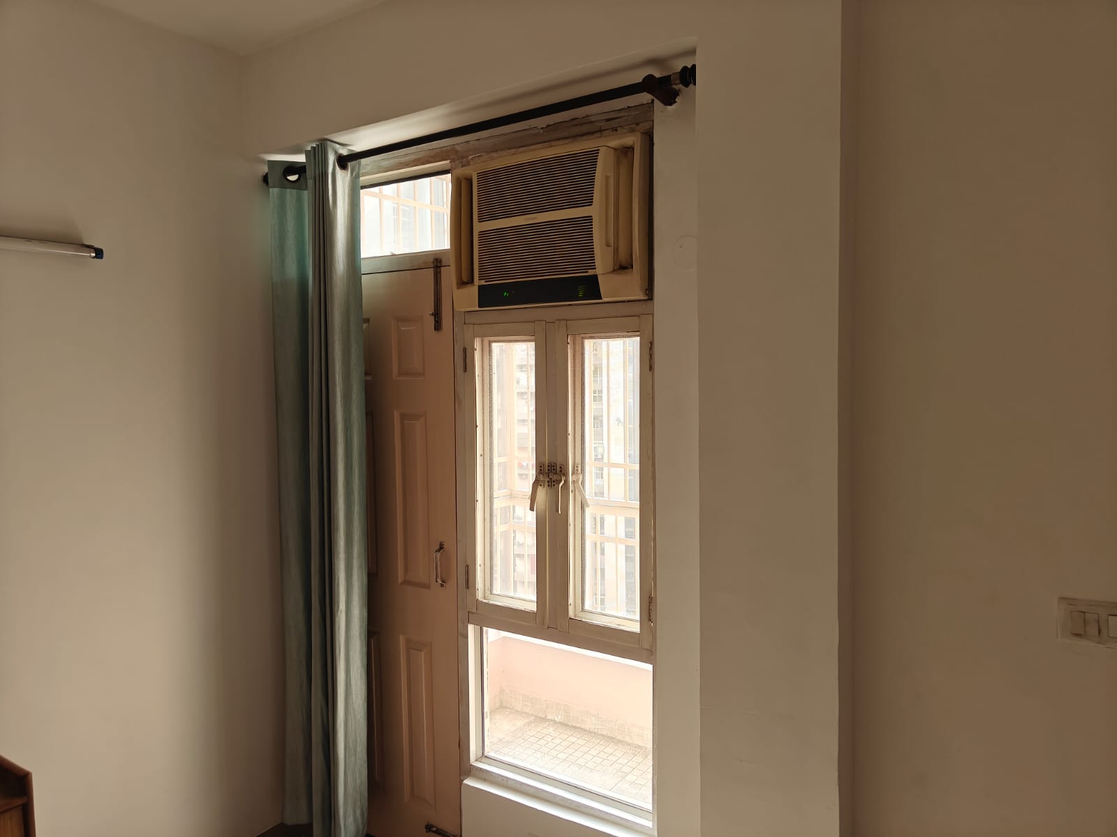 3 BHK Apartment For Rent in Supertech Cape Town