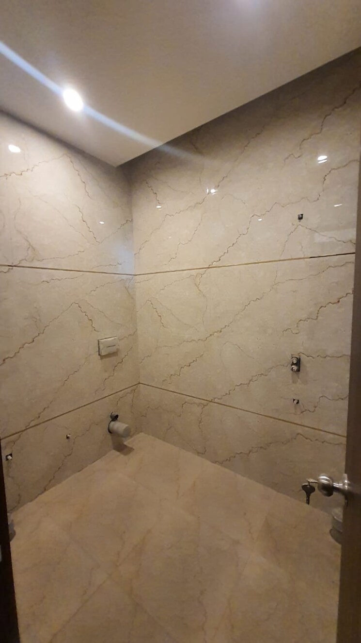 Bathroom, sahastradhara road 4 Bedroom 2700 Sq.Ft. Villa In Sahastradhara Road Dehradun 8900758