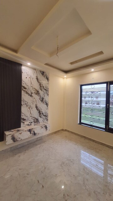 Room in 4 BHK Villa at Sahastradhara Road – for Sale