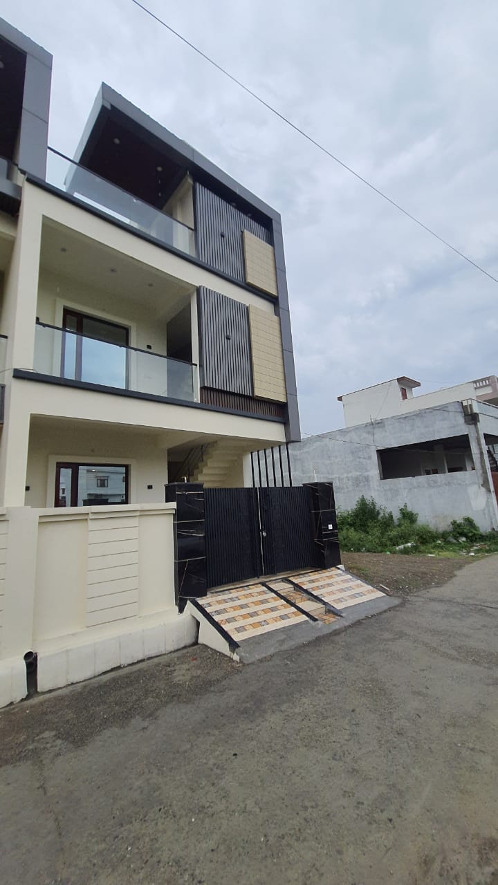 4 BHK + Pooja Room Villa For Sale in Sahastradhara Road